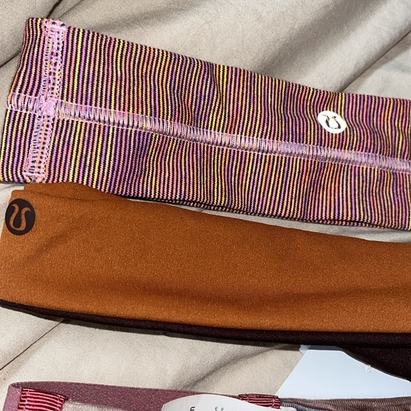 Lululemon BUNDLE 💜HAT SOCKS 🧦 AND HAIR ACCESSORIES 💜✝️ - Picture 17 of 17